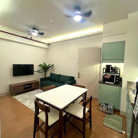 Mandaluyong Pioneer Woodlands B&B 외부 사진