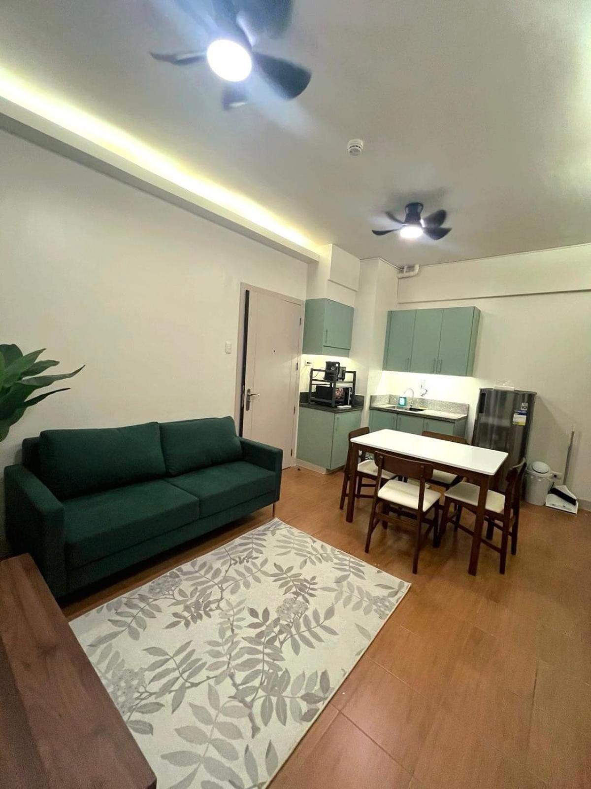 Mandaluyong Pioneer Woodlands B&B 외부 사진