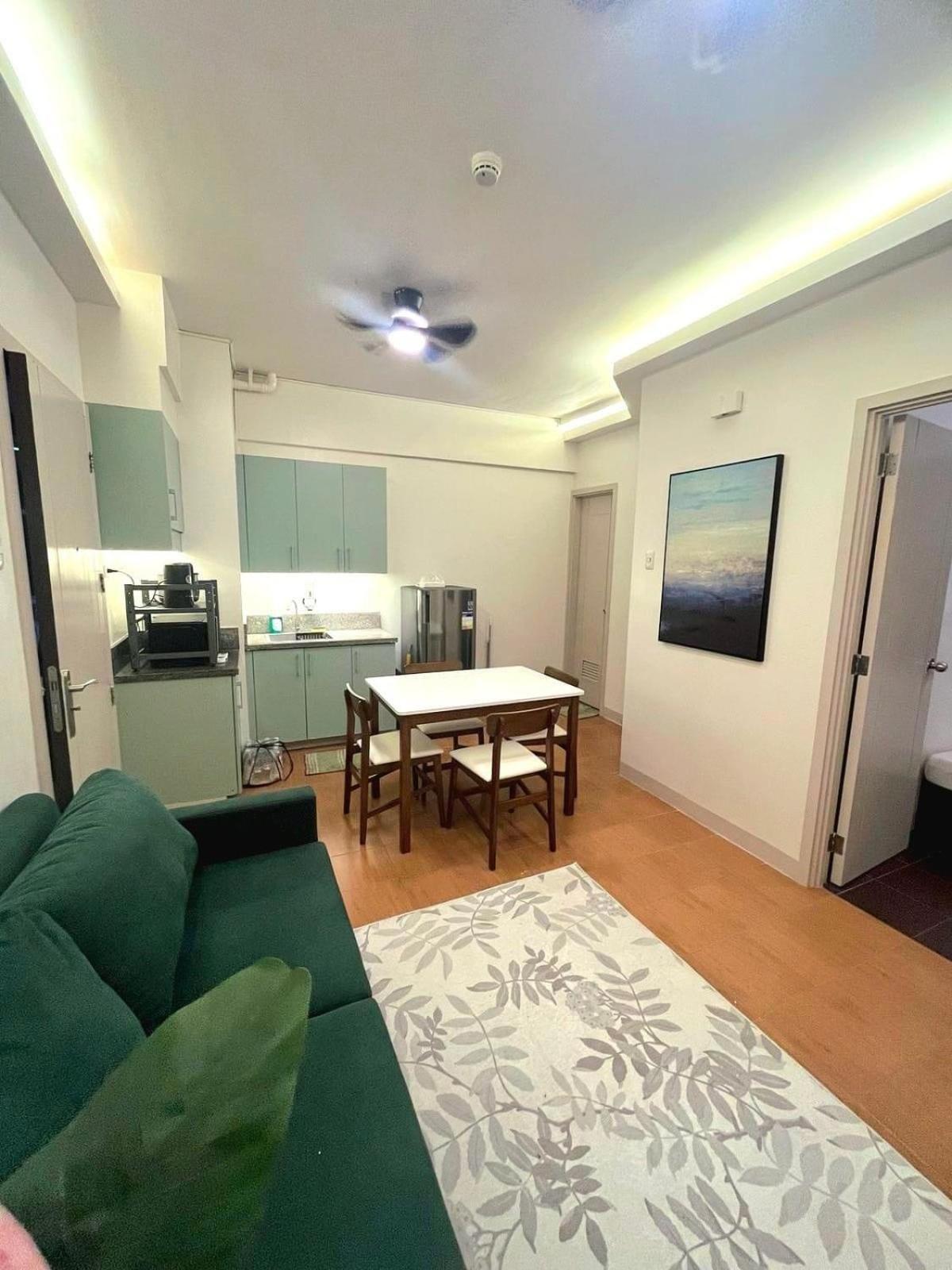 Mandaluyong Pioneer Woodlands B&B 외부 사진